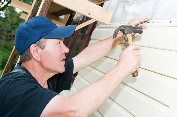 How To Choose The Right Materials for Your Siding Installation in 'Ledbetter, KY